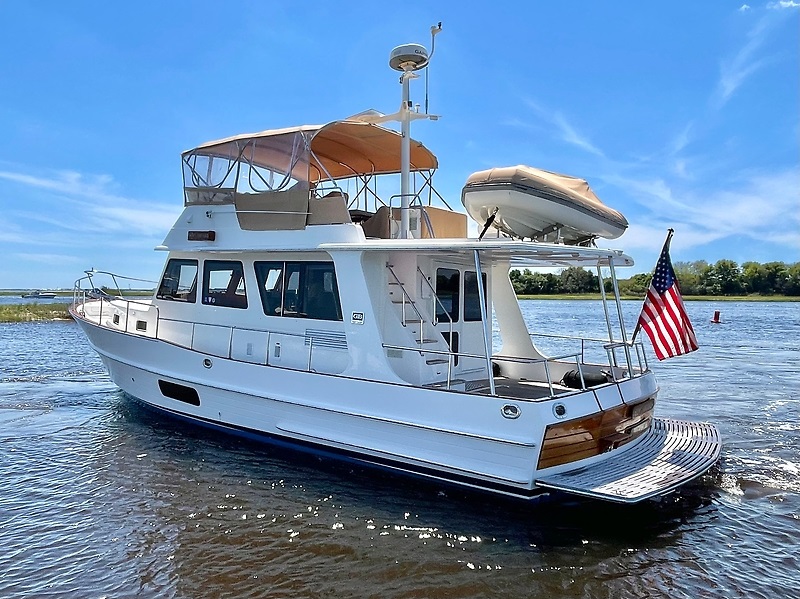 pre owned yachts